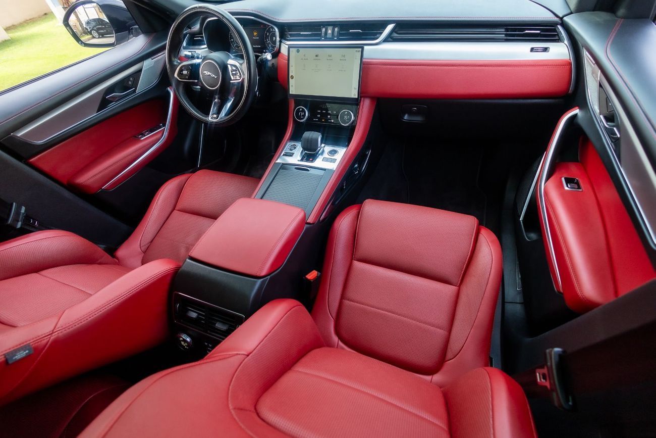 Jaguar F Pace R-Dynamic SE 2.0L