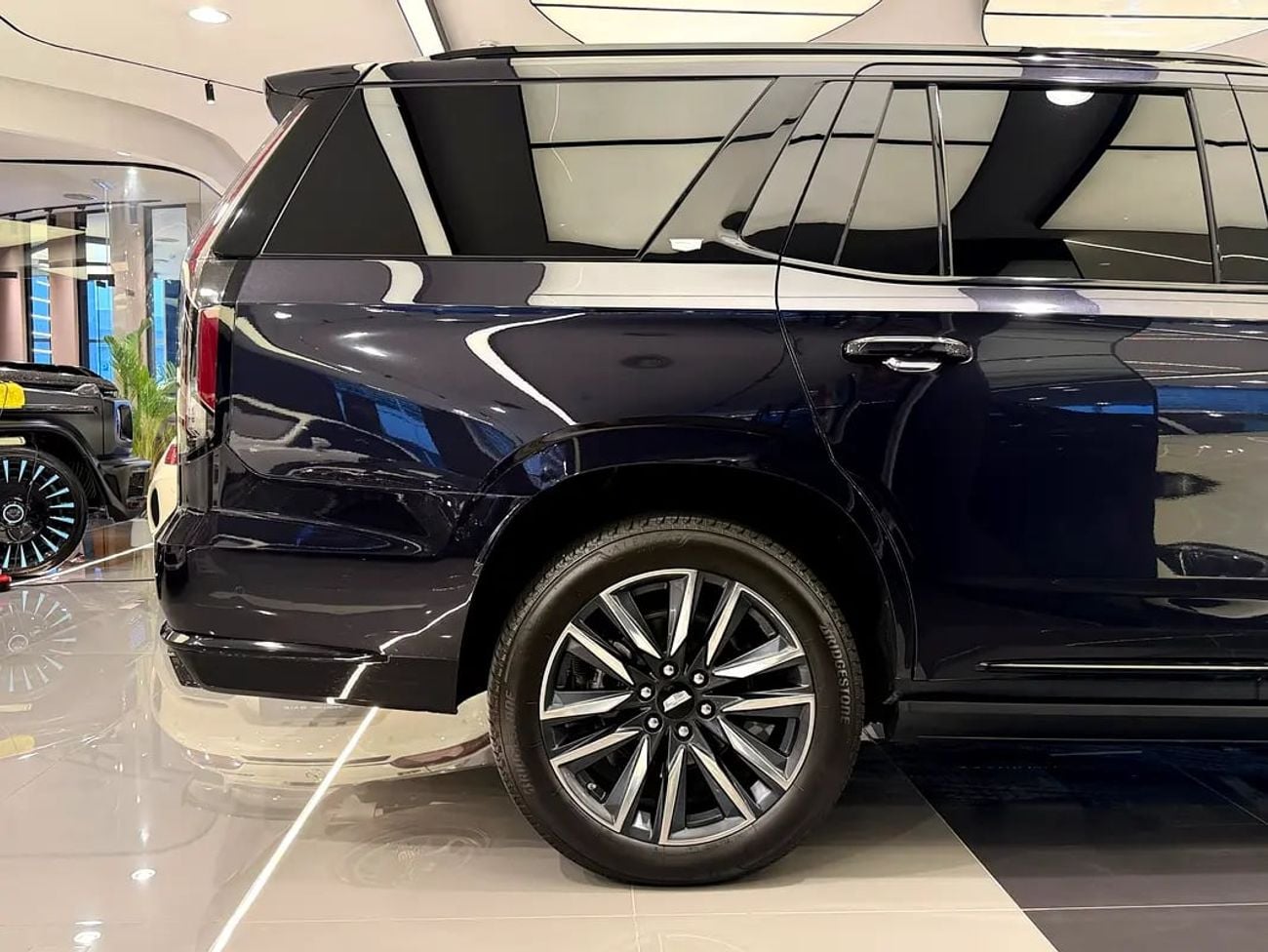 Cadillac Escalade SPORT PLATINUM - Japanese Specs - Brand