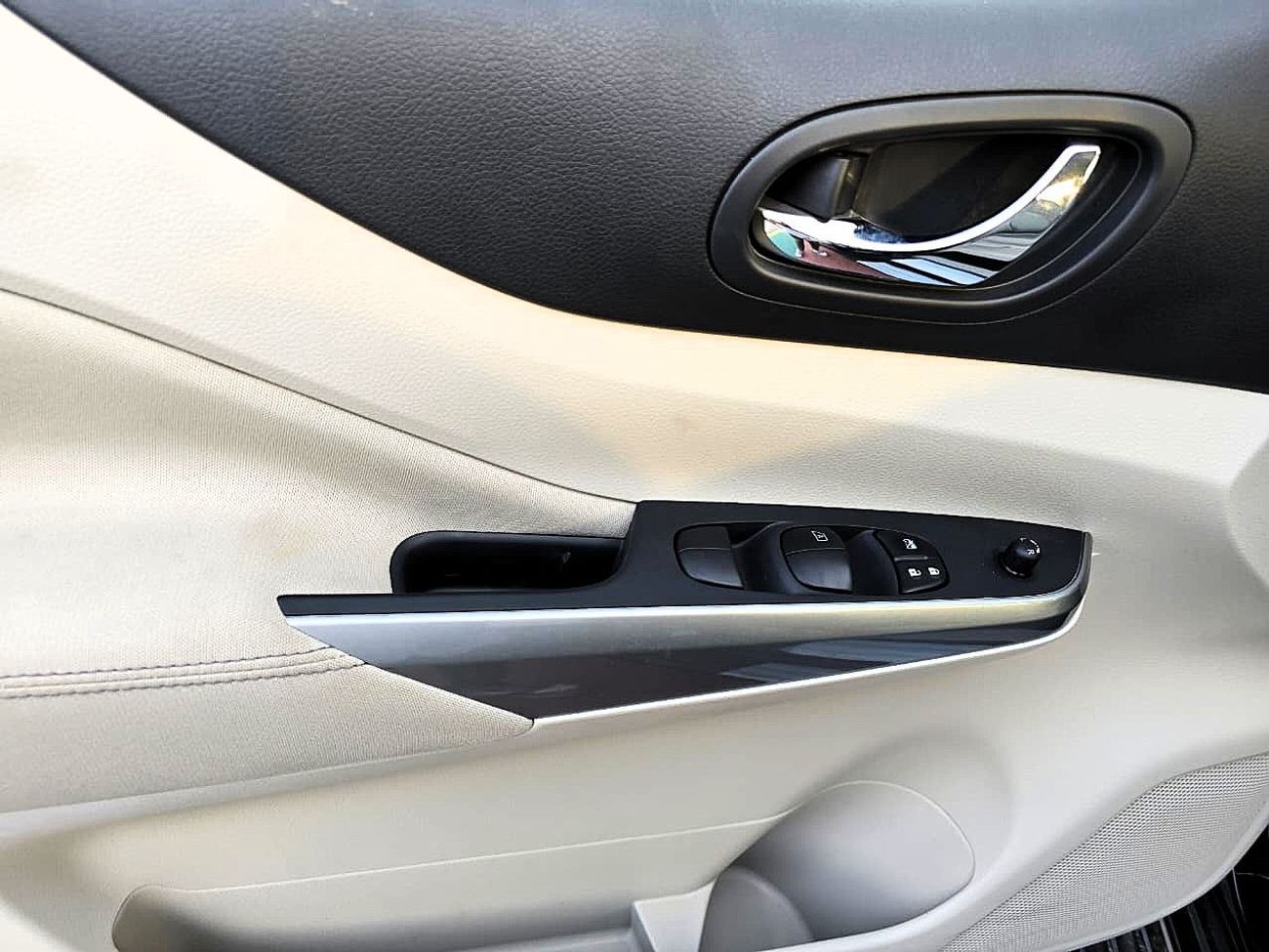 نيسان إكستيرا SE 2.5L RWD