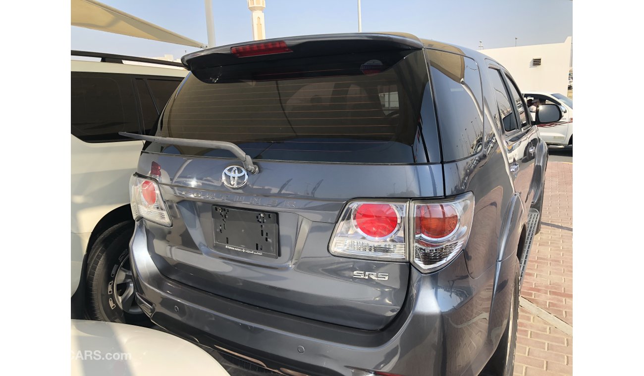 تويوتا فورتونر Toyota Fortuner 2.7 ltr Exr 2013. Excellent condition