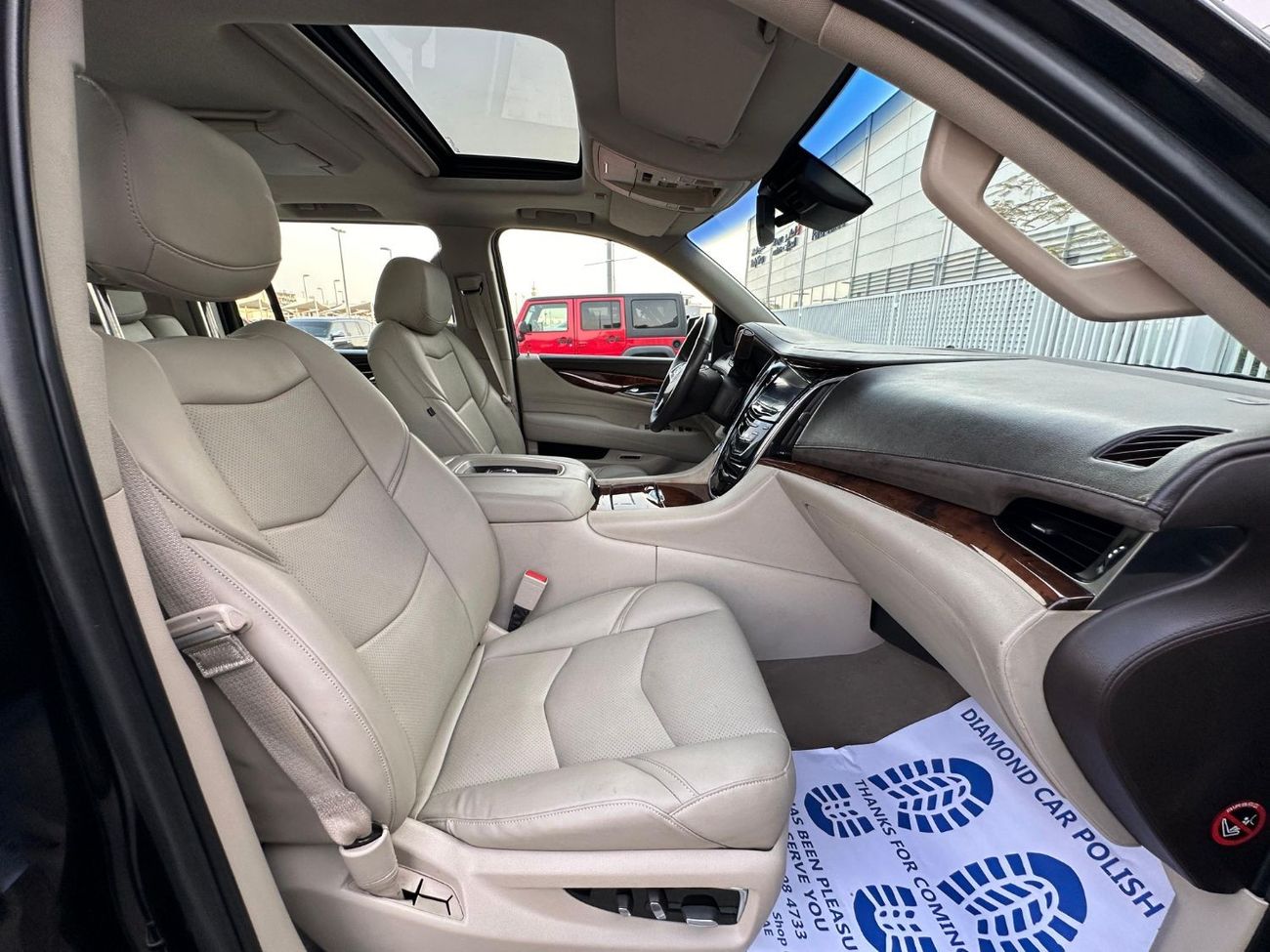 Cadillac Escalade ESCALADE ESV PLATINUM 2015 GCC FULL OPITION // PERFECT CONDITION