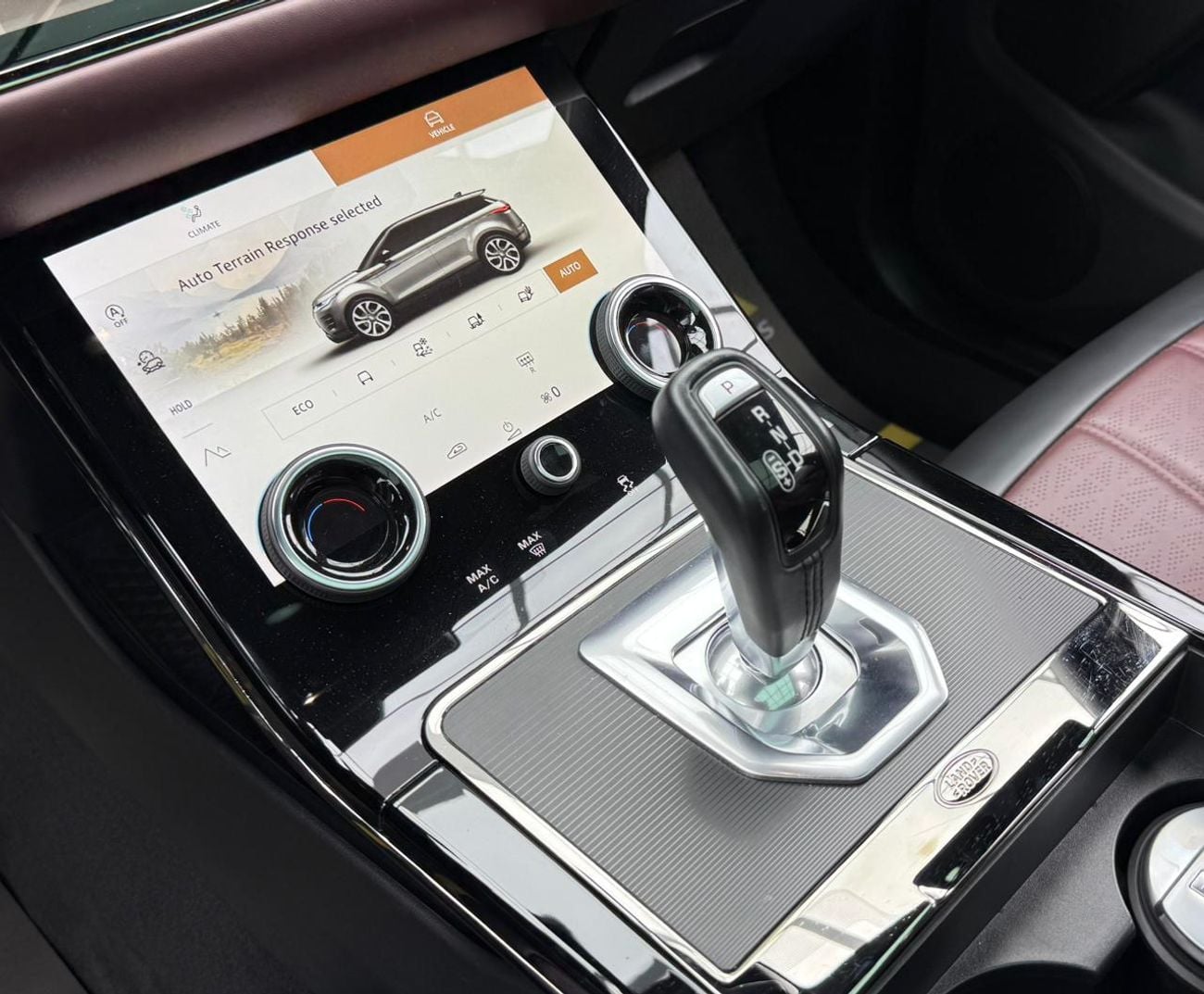 لاند روفر رانج روفر إيفوك P250 R-Dynamic HSE 2.0L 2021 Range Rover Evoque P250 R-Dynamic HSE, 2026 RR Warranty, 2029 RR Servic