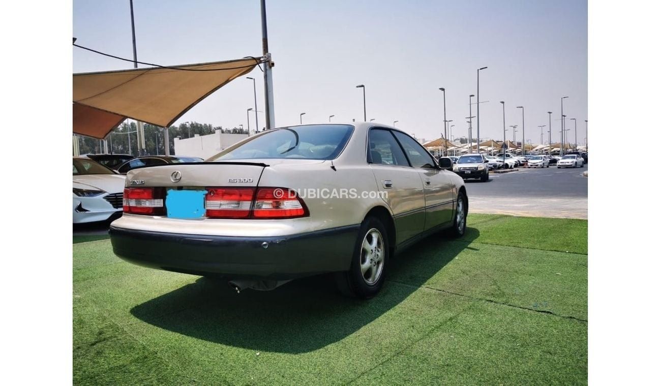 لكزس ES 300 Limited Edition