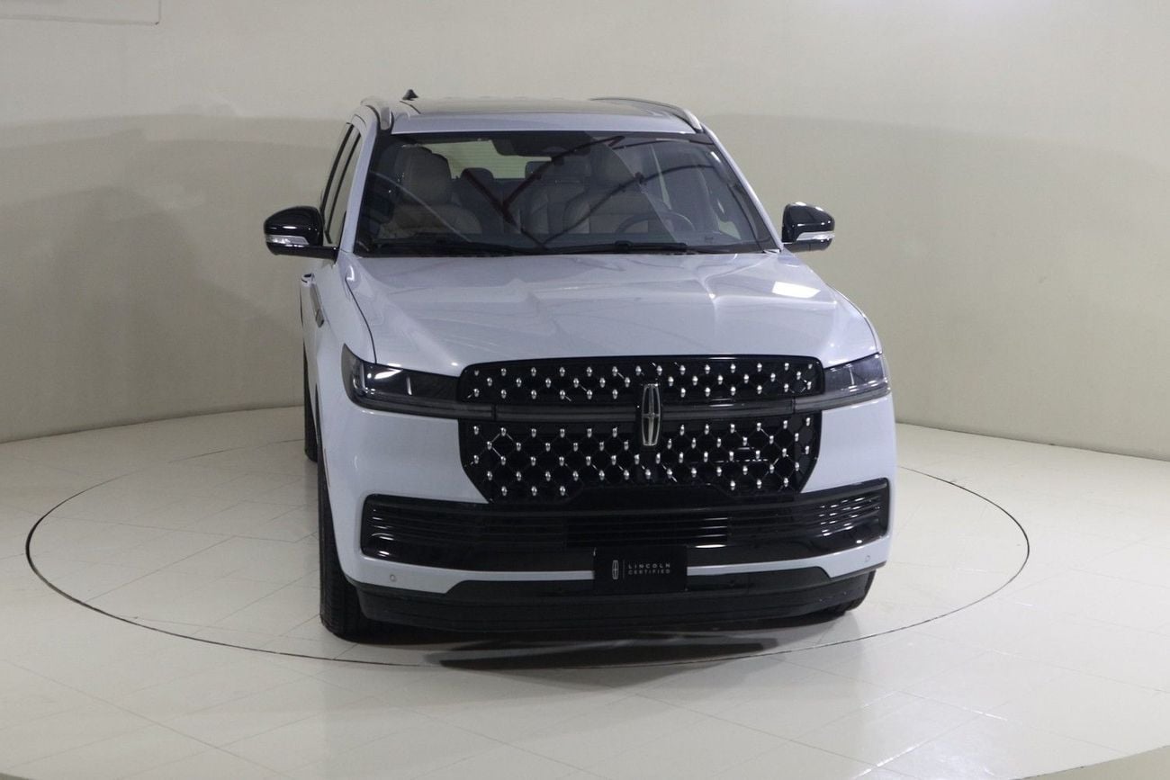Lincoln Navigator Presidential 3.5L N1925 / AL TAYER MOTORS / AL QOUZ SHOWROOM