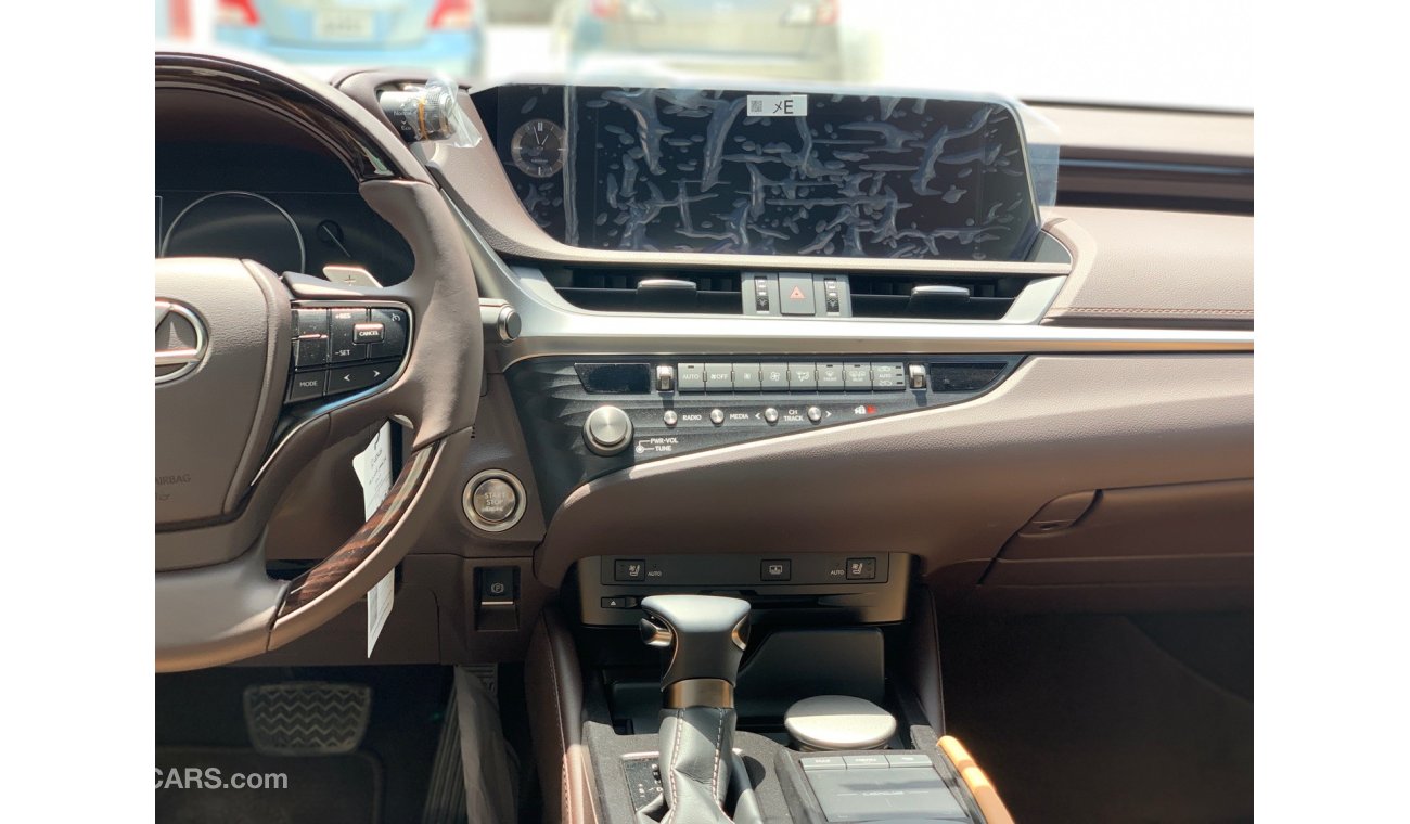 Lexus ES350 MID OPTION 2021 PANORAMIC / BLINDSPOT/ NAVIGATION ( RAMDAN OFFERS ) PRODUCTION 2021