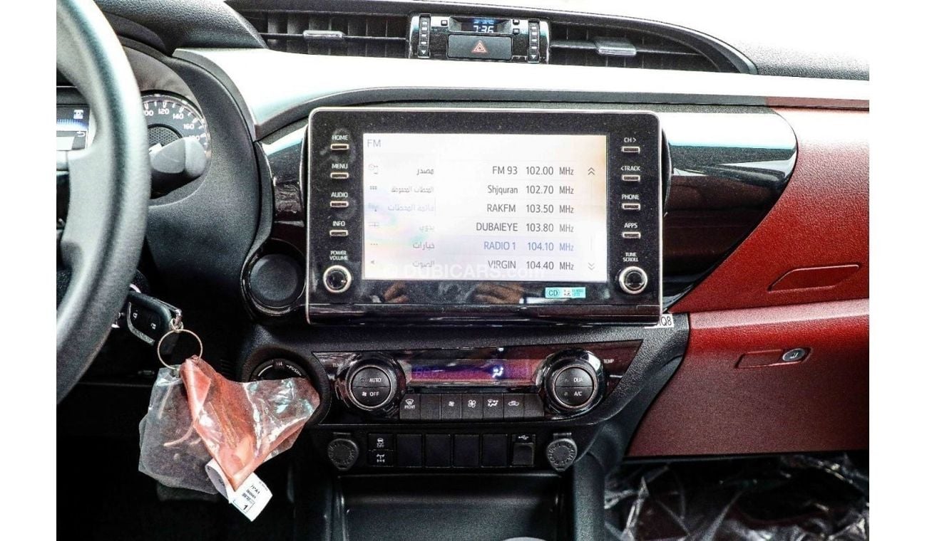 تويوتا هيلوكس Get 2023 Toyota Hilux 4x4 DC 2.8 SR5 - Black inside Maroon