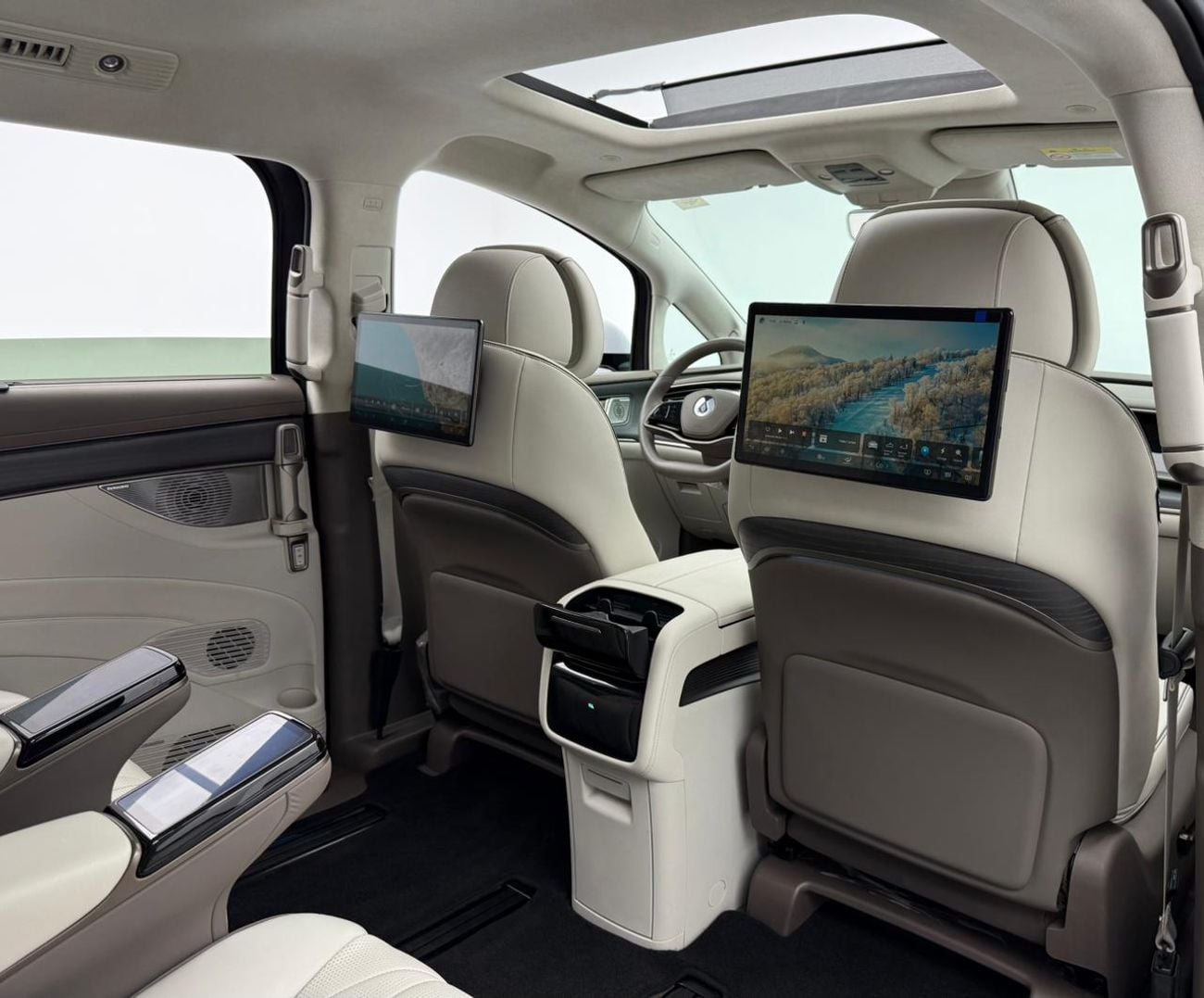 Denza D9 2023 Denza D9, Warranty, Very Low Km, Pilot Seats, Fully Loaded, Excellent Condition, Chinese