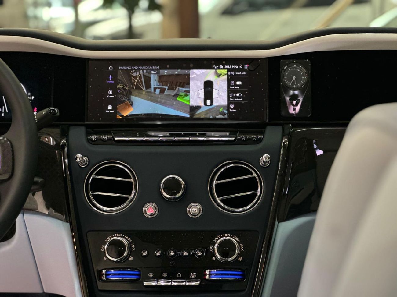 Rolls-Royce Cullinan 2025 Rolls-Royce Cullinan Black Badge | Black | Ultimate Luxury SUV