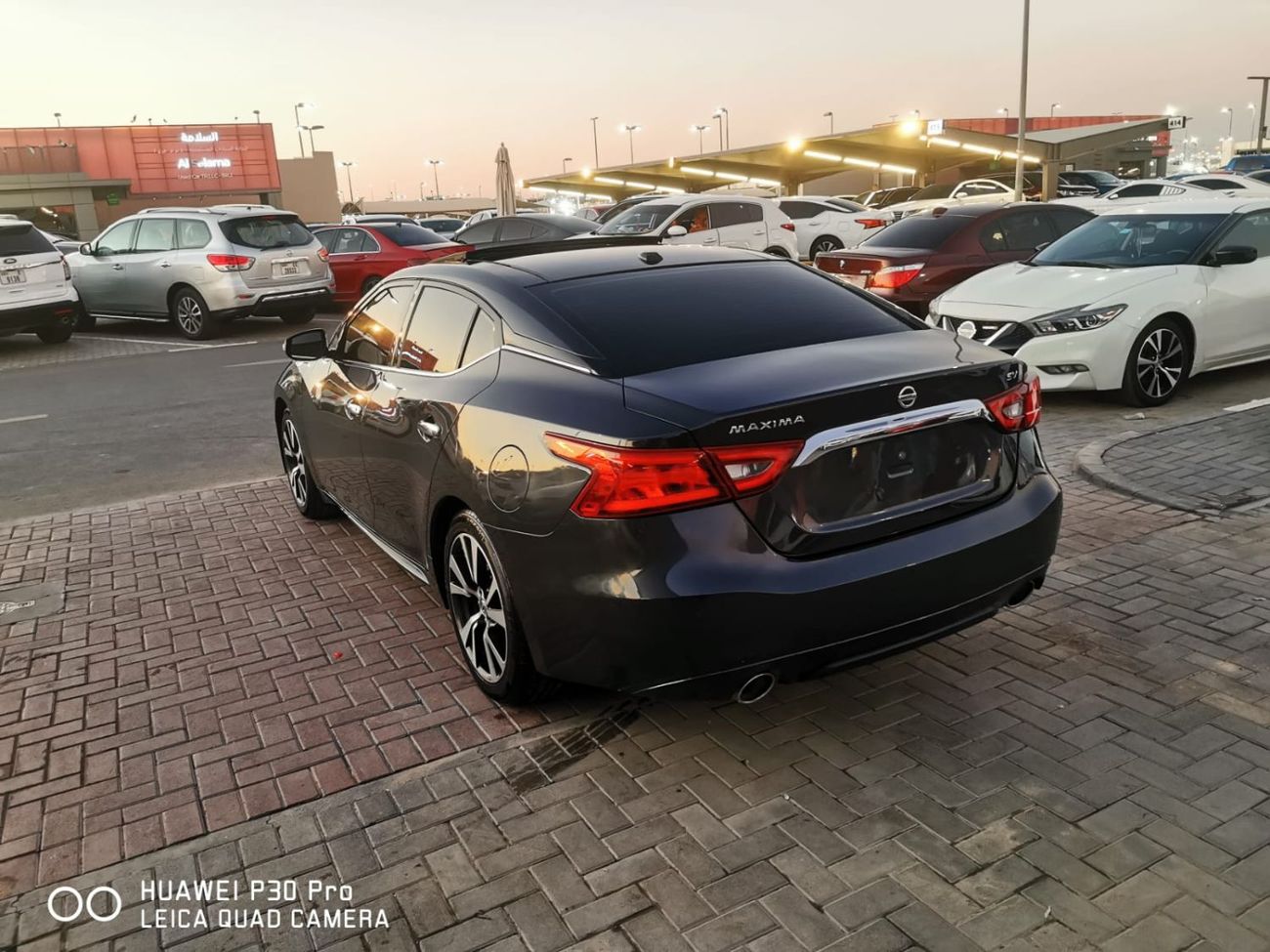 Nissan Maxima SV 3.5L Luxury and top condition