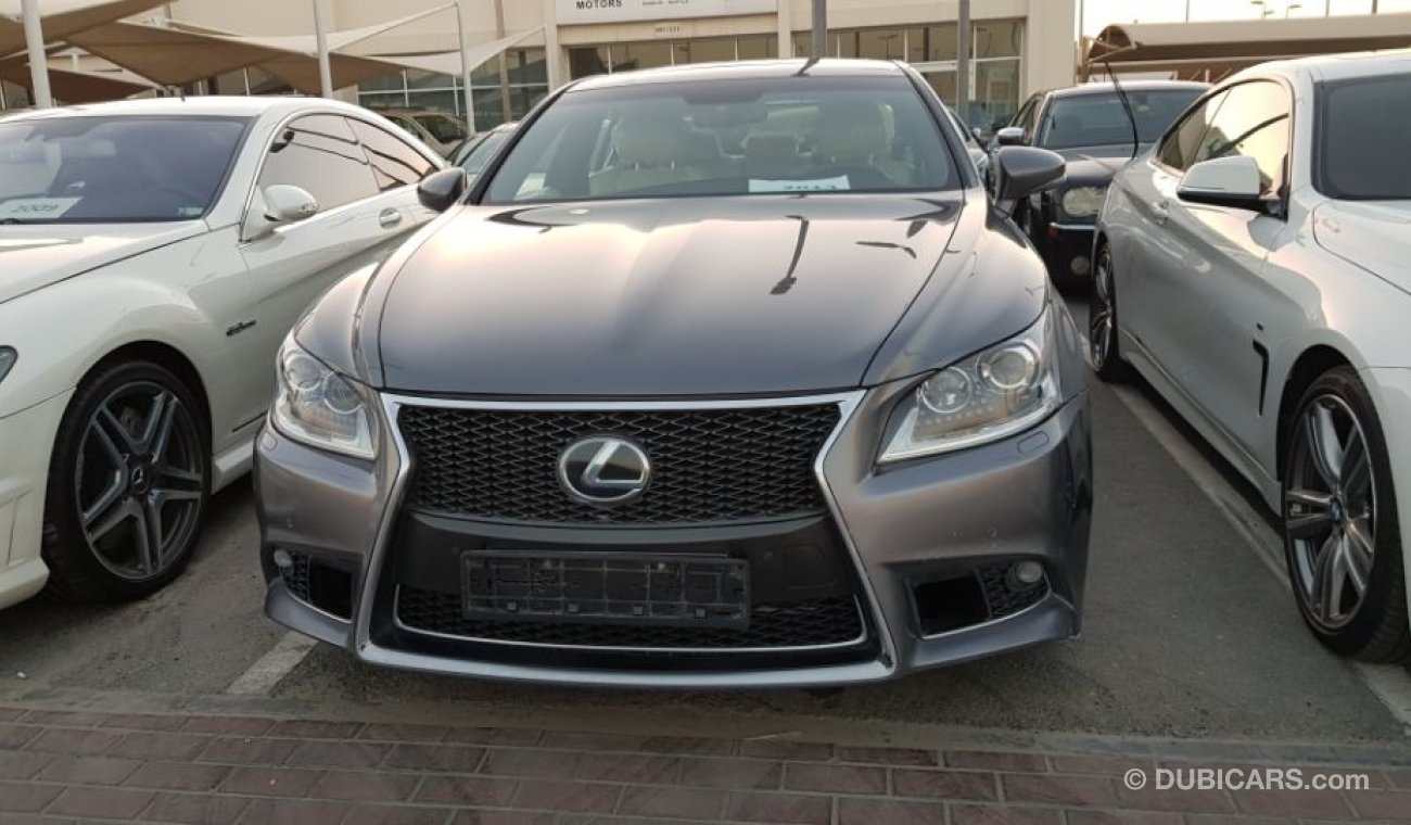 لكزس LS 460 2013 model Gulf specs Full options clean car