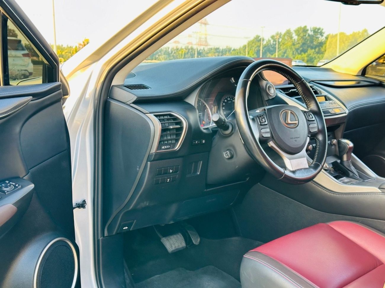 Lexus NX300 Premier LEXUS NX300 MODEL 2018 GCC SPACE FULL OPTION