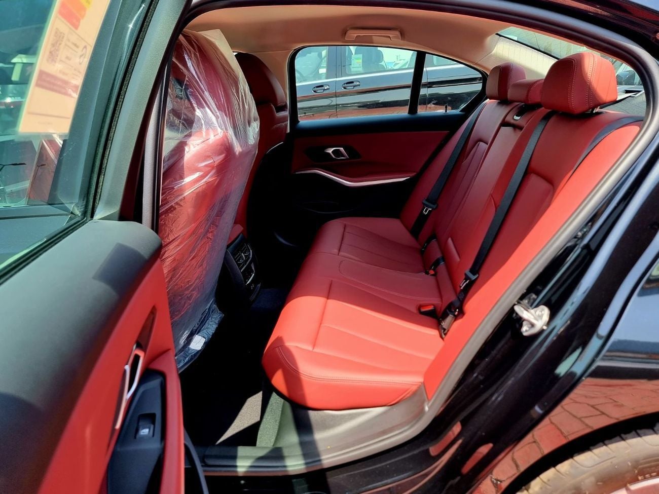بي أم دبليو 318i LUXURY M SPORT PACKAGE