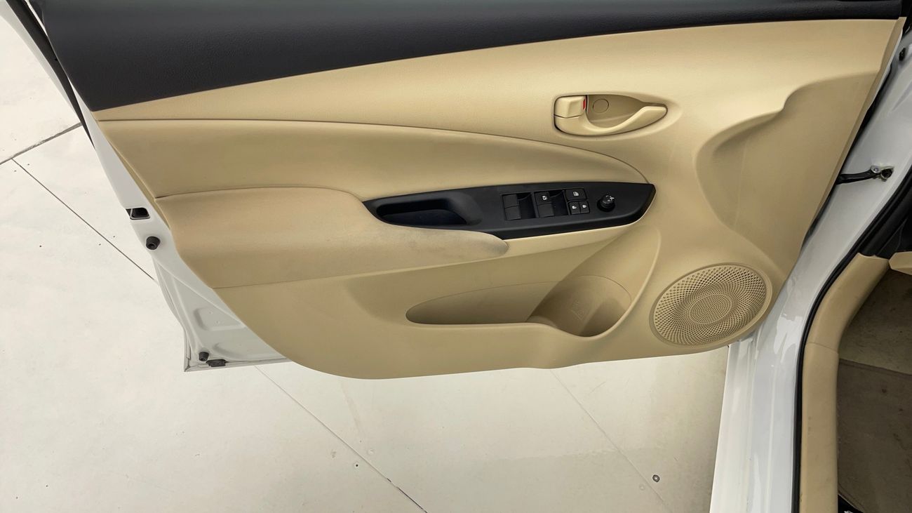 تويوتا يارس SE 1.5 | بدون دفعة مقدمة | اختبار القيادة في المنزل