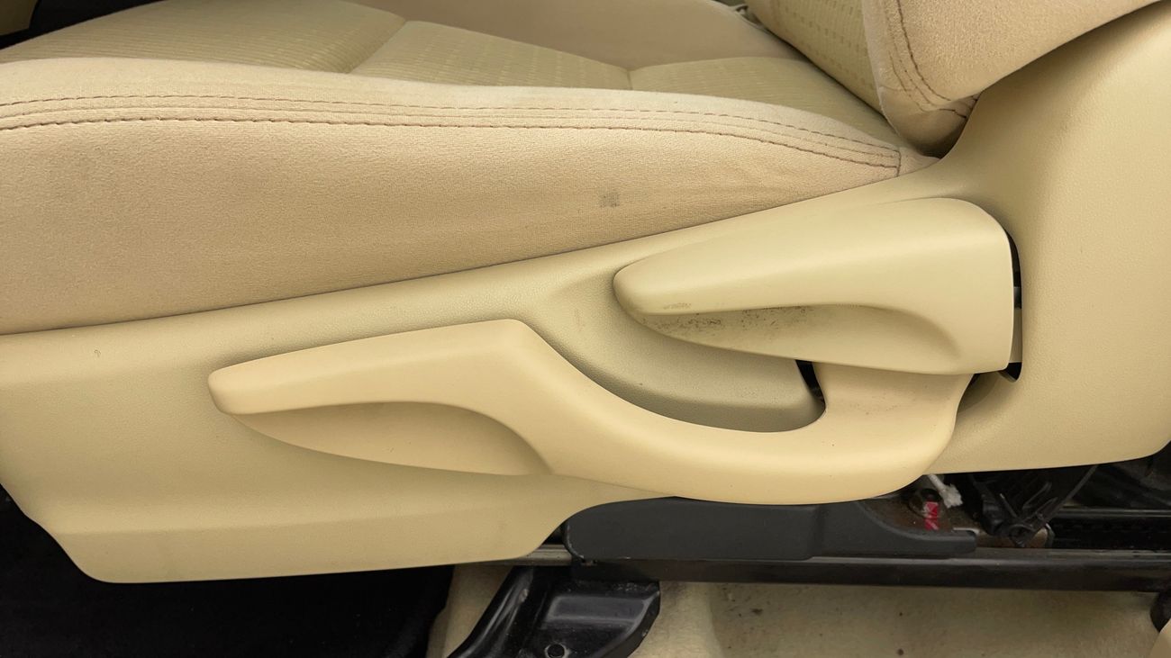 تويوتا يارس SE/E 1.5 | بدون دفعة مقدمة | اختبار قيادة مجاني للمنزل