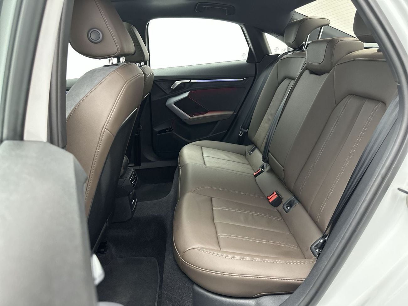 أودي A3 35 TFSI S Line 1.4L A3 Sedan S line 35 TFSI 150hp (Ref# 43551)