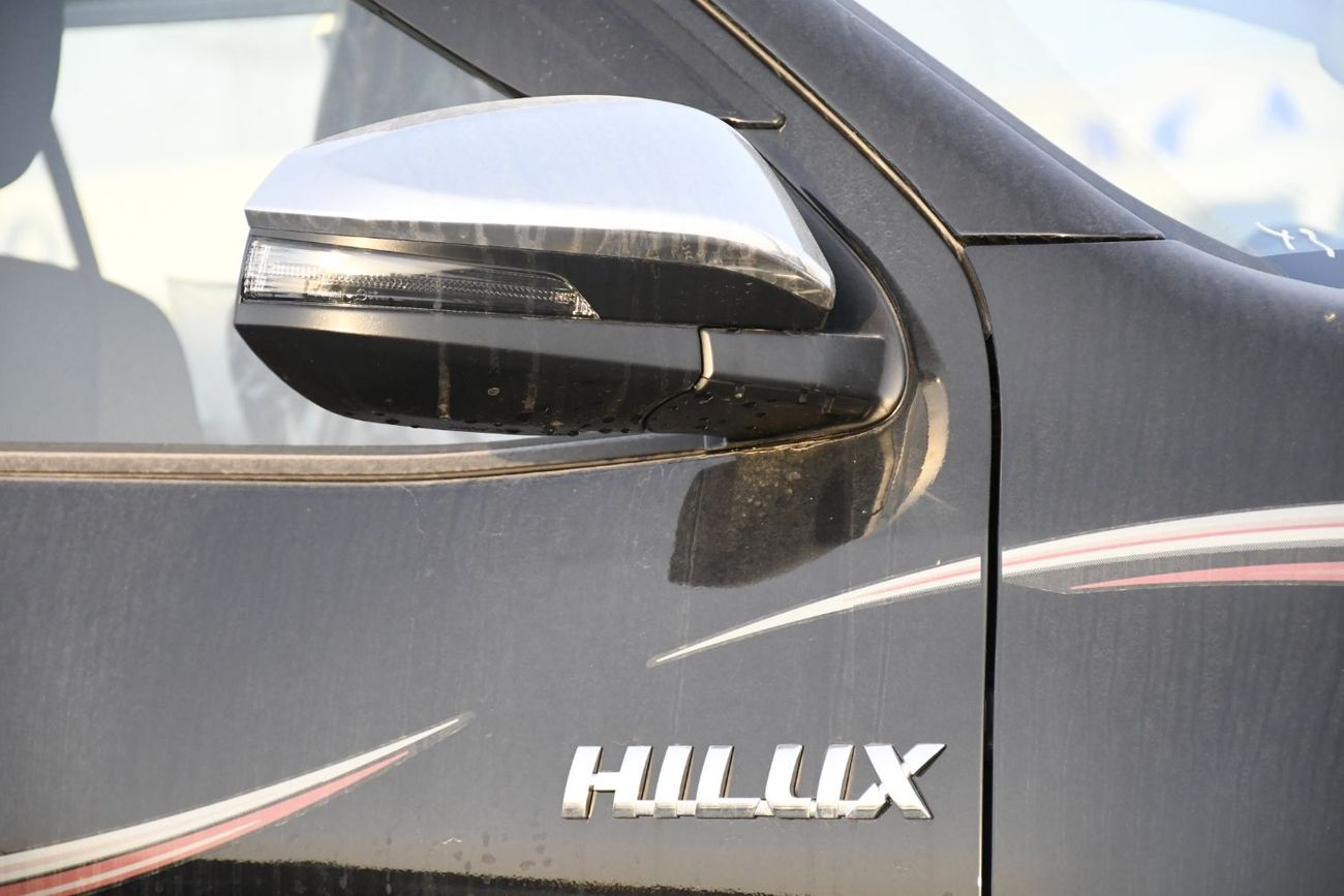 Toyota Hilux 2.7L V4 SR5 BSM Push Start full option ( Ready Stock )