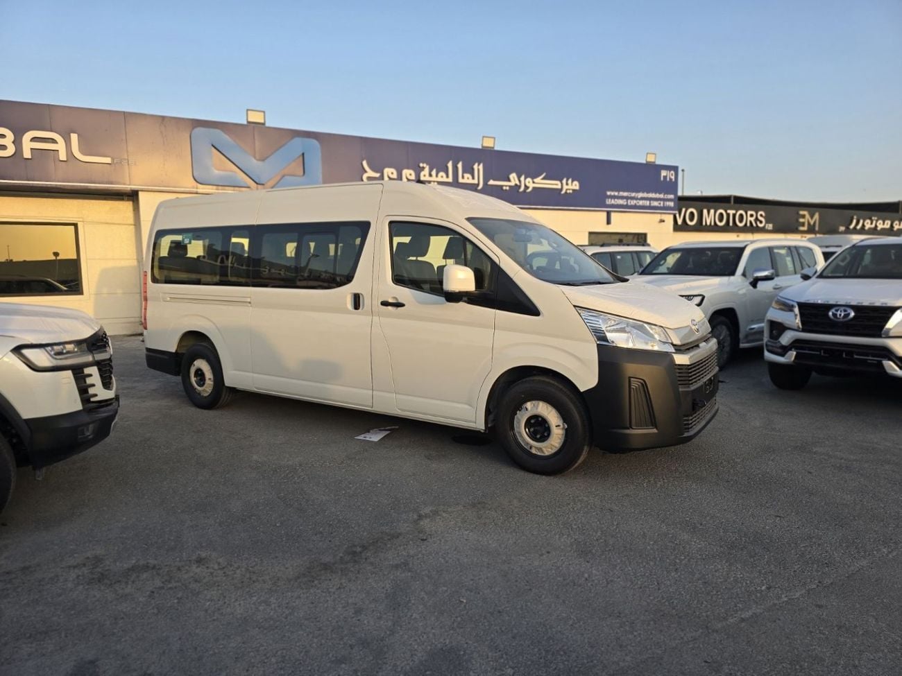 Toyota Hiace 3.5L PETROL A/T 12 SEATER PASSANGER VAN