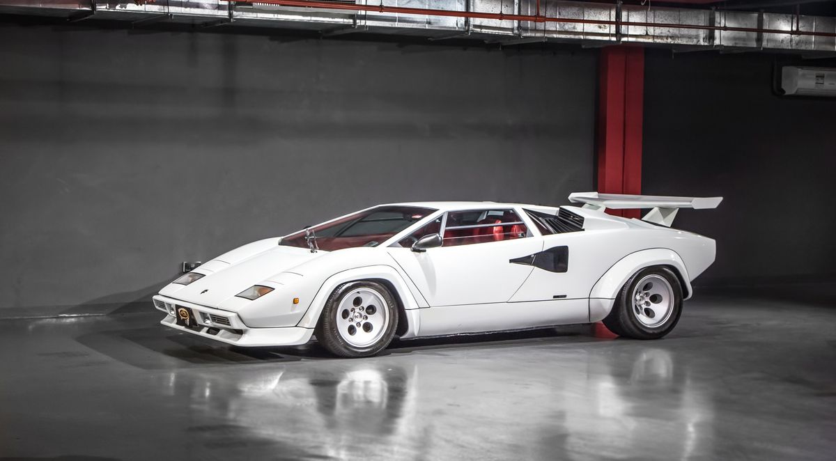 Lamborghini Countach 5000 QV for sale: AED 1,799,000. White, 1984