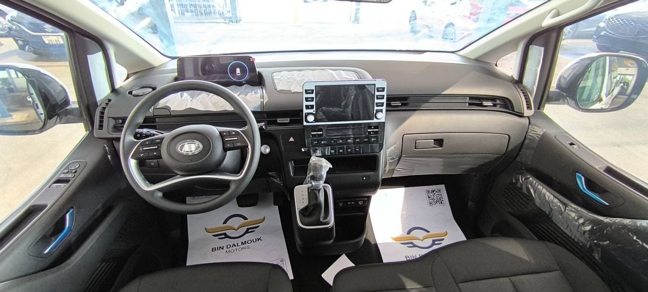 هيونداي ستاريا STARIA 2.2L DIESEL 11 SEATER PRESTIGE