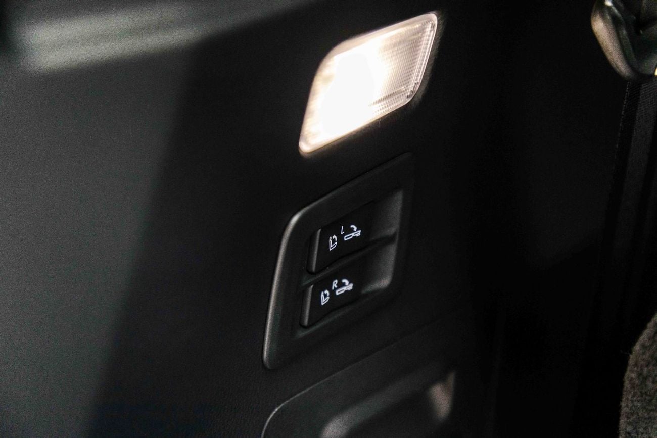 تويوتا لاند كروزر LC300 VXR 3.3L - Precious White Pearl Inside Black & Dark Red | Export Only