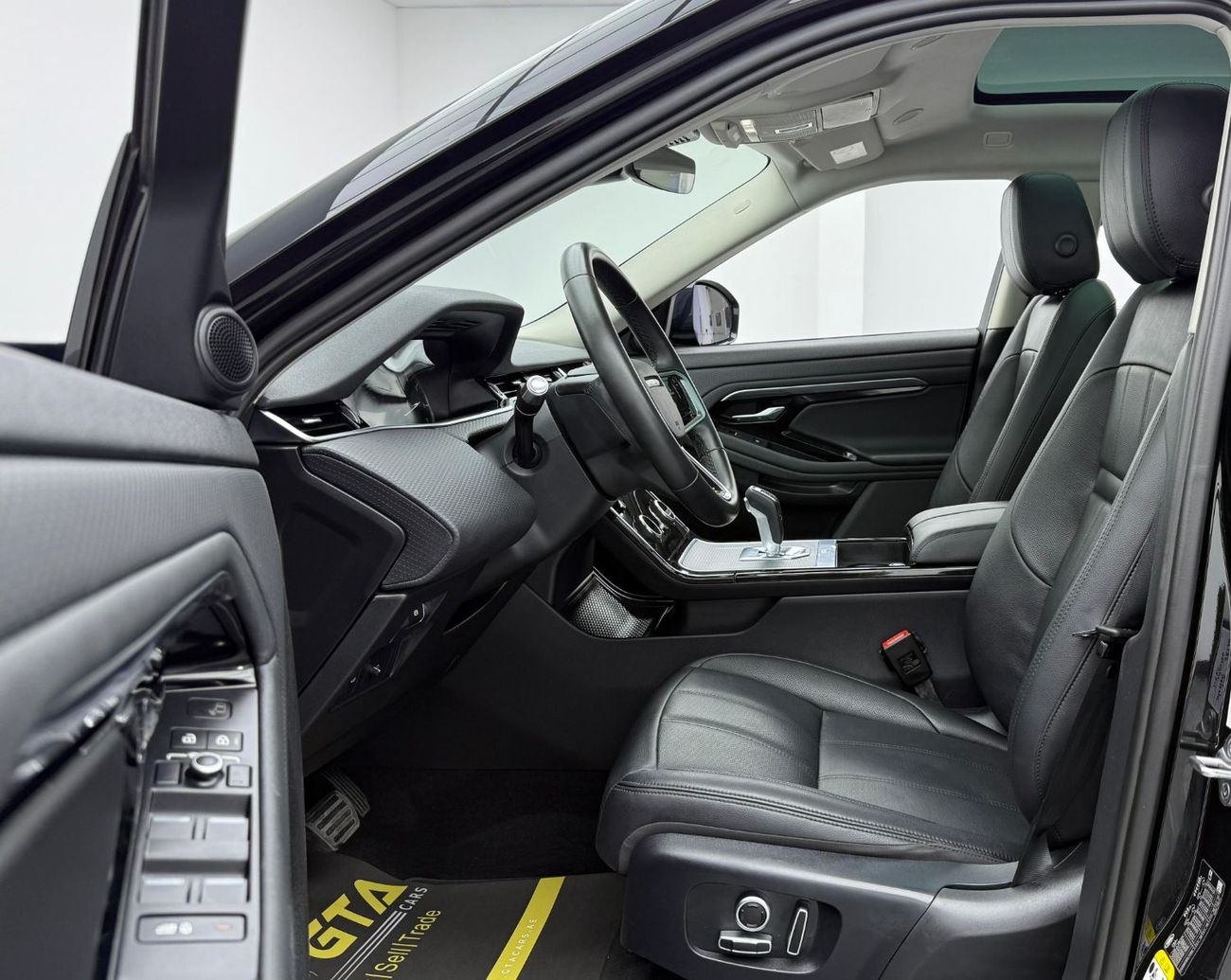 لاند روفر رانج روفر إيفوك 2021 Range Rover Evoque P200, One Year Unlimited KM Warranty,Full Agency Service History,GCC