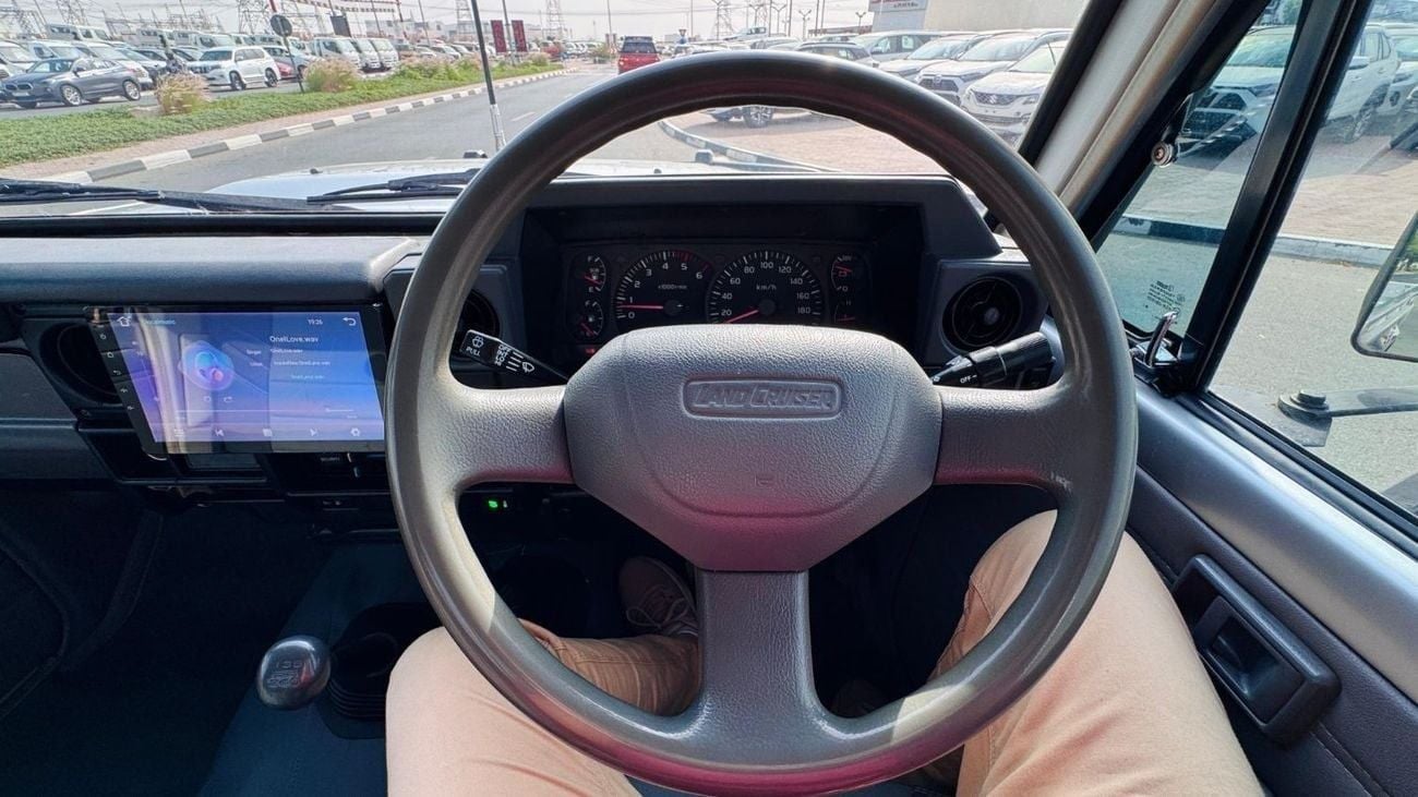 تويوتا لاند كروزر بيك آب SINGLE CABIN | 4.5L DIESEL ENGINE | MANUAL TRANSMISSION | RHD | 2007 | REAR VIEW CAMERA