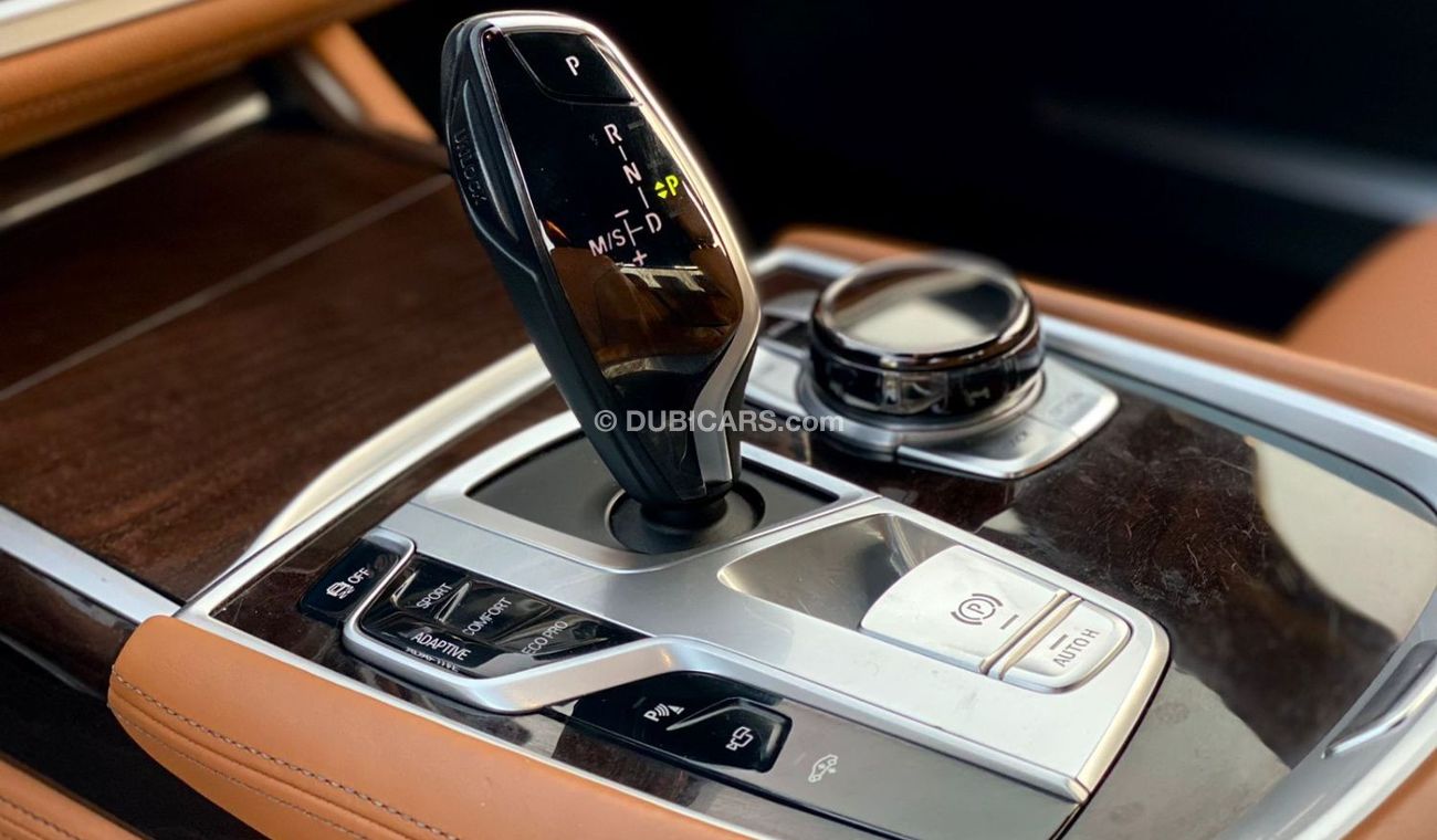 بي أم دبليو 750Li Li  XDrive