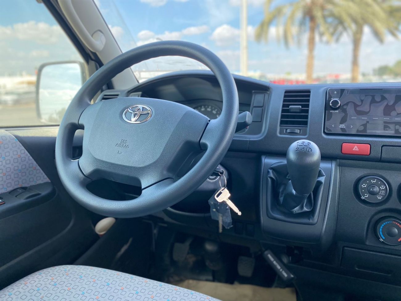 تويوتا هاياس هايس ديزل 2.5 سقف مرتفع