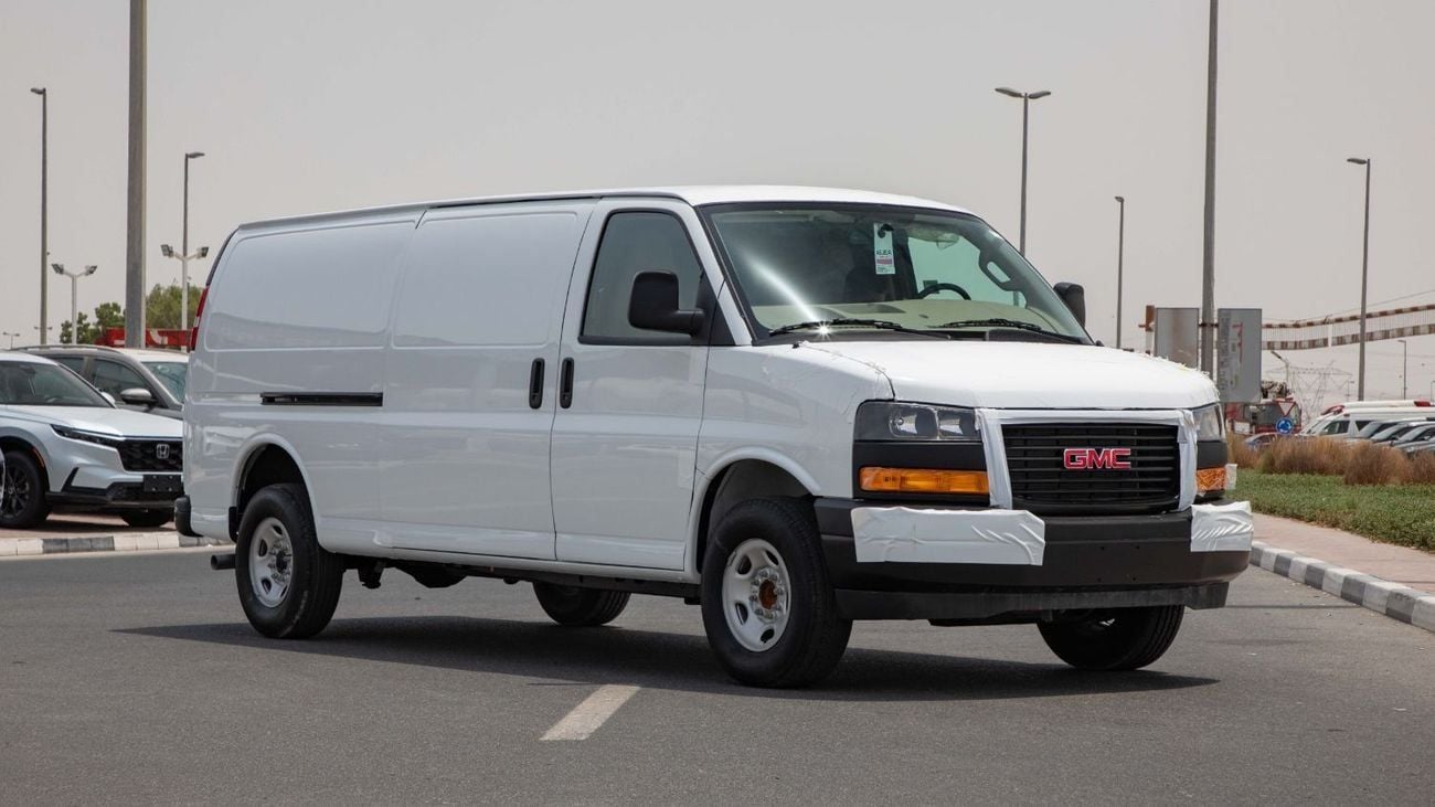 جي أم سي سافانا 2500 Extended Wheelbase 6.6L V8 | Work-Truck Trim | 2025 | GCC
