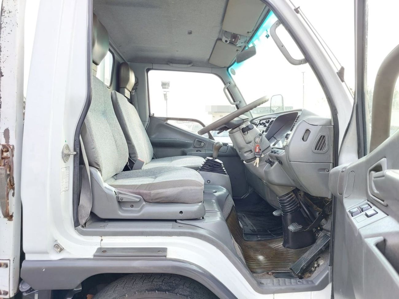 Mitsubishi Fuso Canter MITSUBISHI CANTER TRUCK RIGHT HAND DRIVE(PM30785)