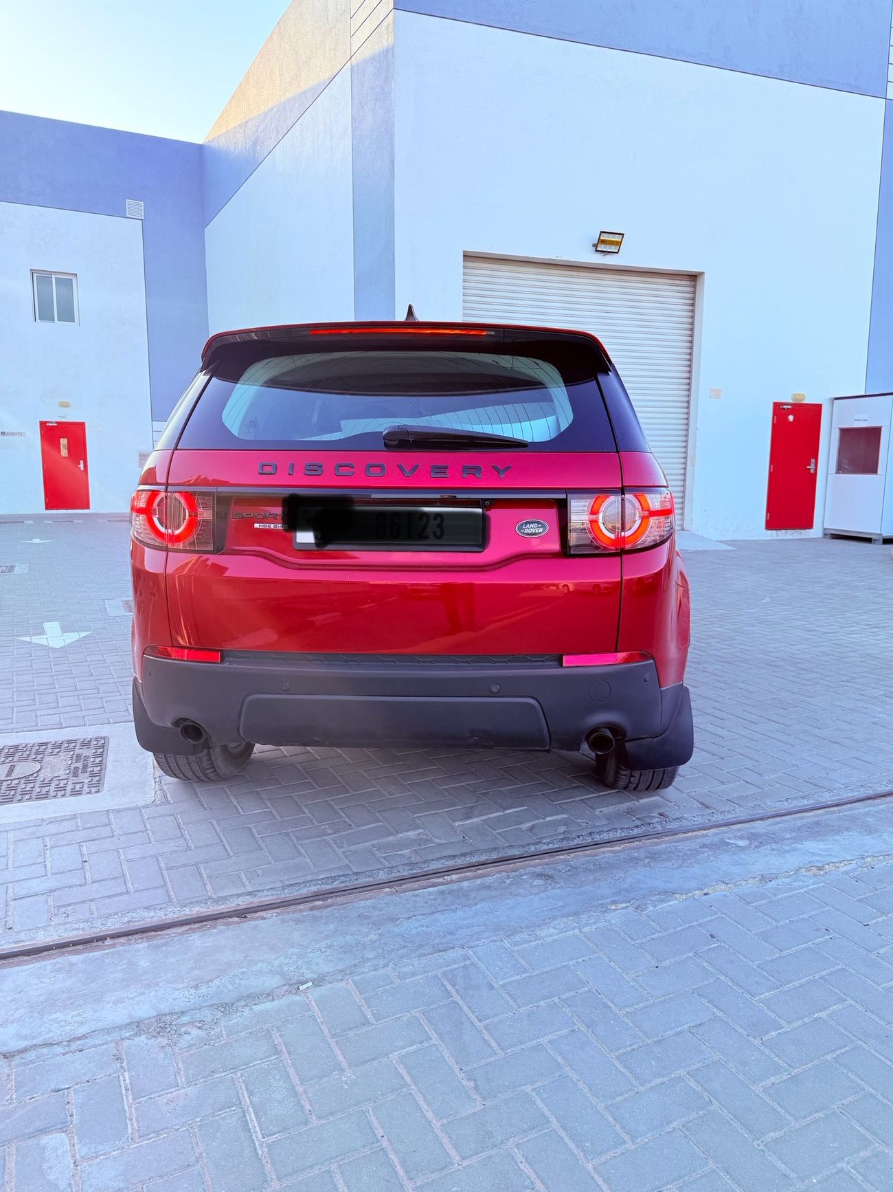 لاند روفر دسكفري سبورت Si4 HSE 2.0L (5 Seater)