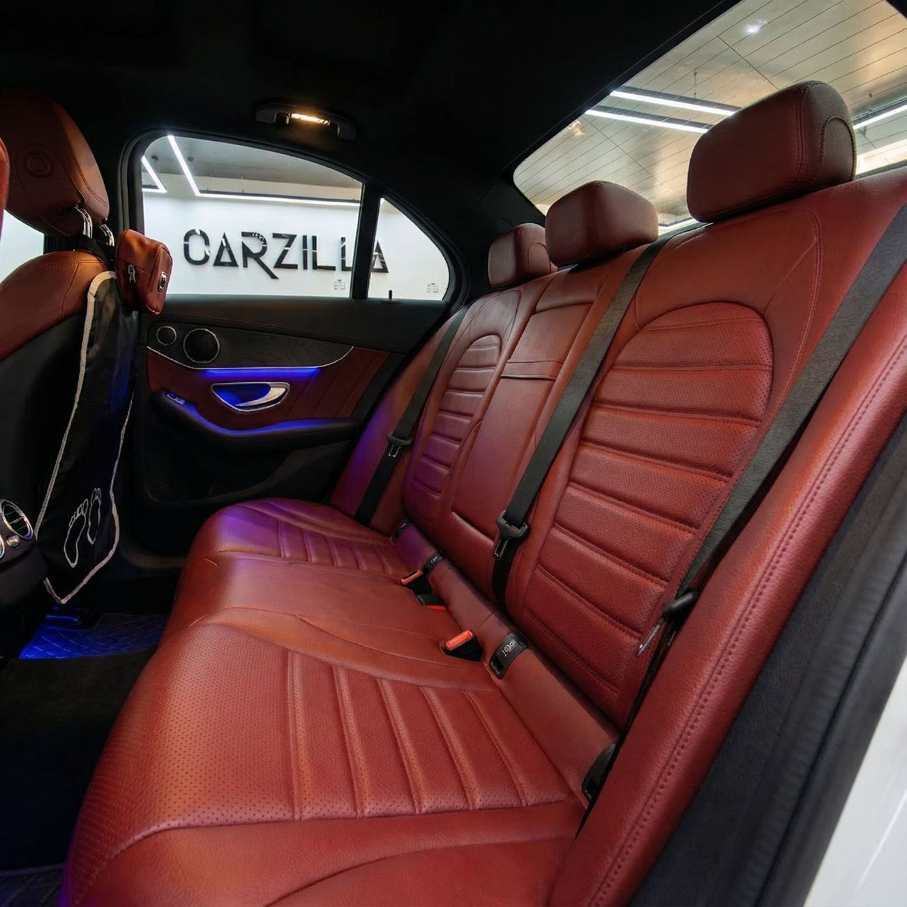 مرسيدس بنز C 200 Premium 2.0L