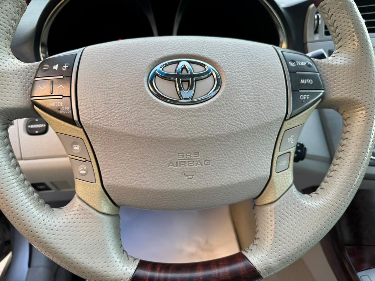 تويوتا افالون Toyota Avalon 2011 limited