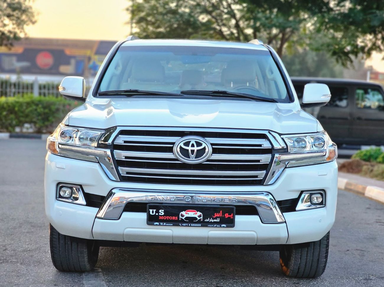 Toyota Land Cruiser GXR 5.7L 4WD
