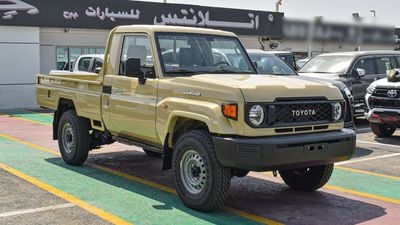 تويوتا لاند كروزر بيك آب 4.0L V6