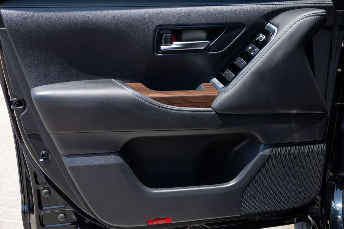 Toyota Land Cruiser GXR 4.0L