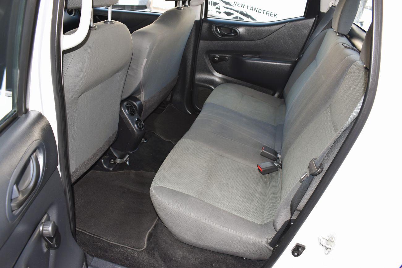 Nissan Navara AED 739 PM | 2.5L MT 2WD DC GCC DEALER WARRANTY