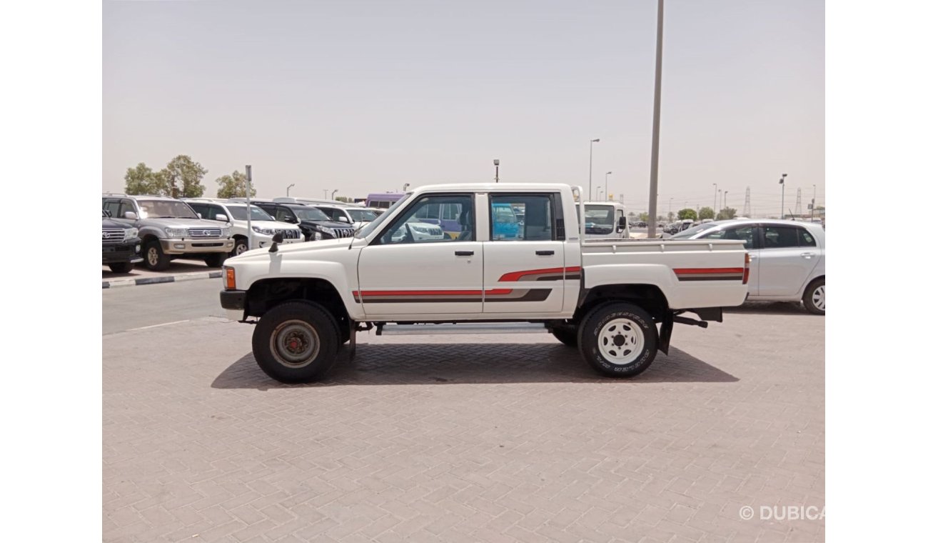 تويوتا هيلوكس TOYOTA HILUX PICK UP RIGHT HAND DRIVE (PM1373)