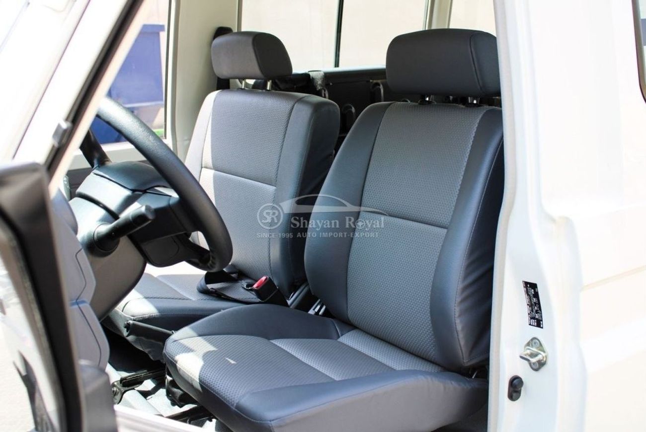 Toyota Land Cruiser 70 LHD LC78 4.2L DSL V6 4WD 3DR 13S MT 2025MY