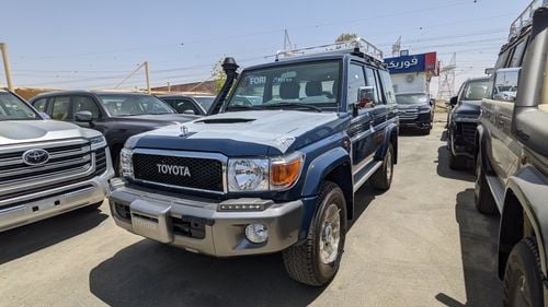 Toyota Land Cruiser 70 76 LX LIMITED V8 4.5L TURBO DIESEL 4WD 5 SEAT MT