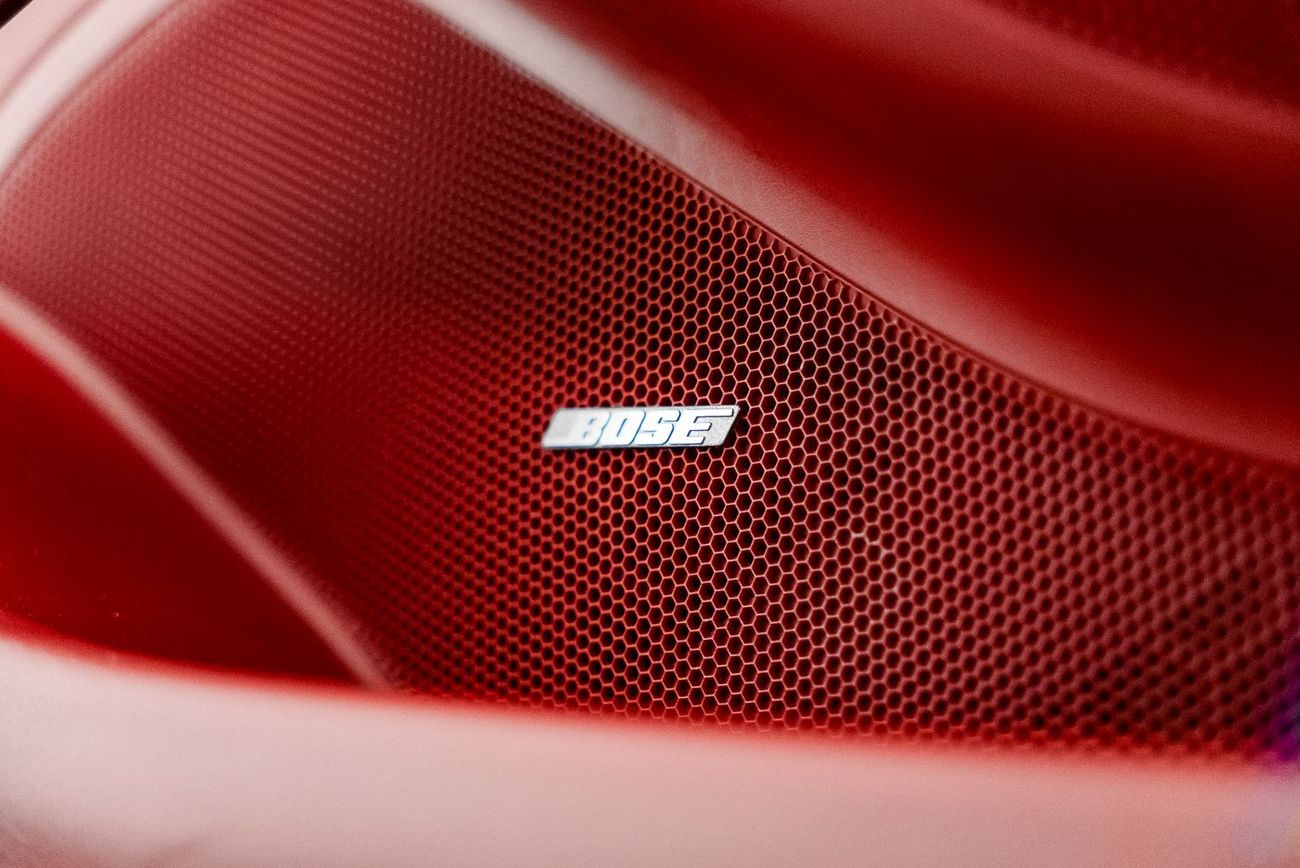 Porsche 911 Turbo S 3.8L (530 HP) Coupe