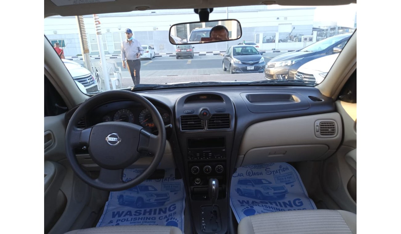 Nissan Sunny Nissan Sunny 2011 Gulf without accidents, clean inside and outside and does not need an expense