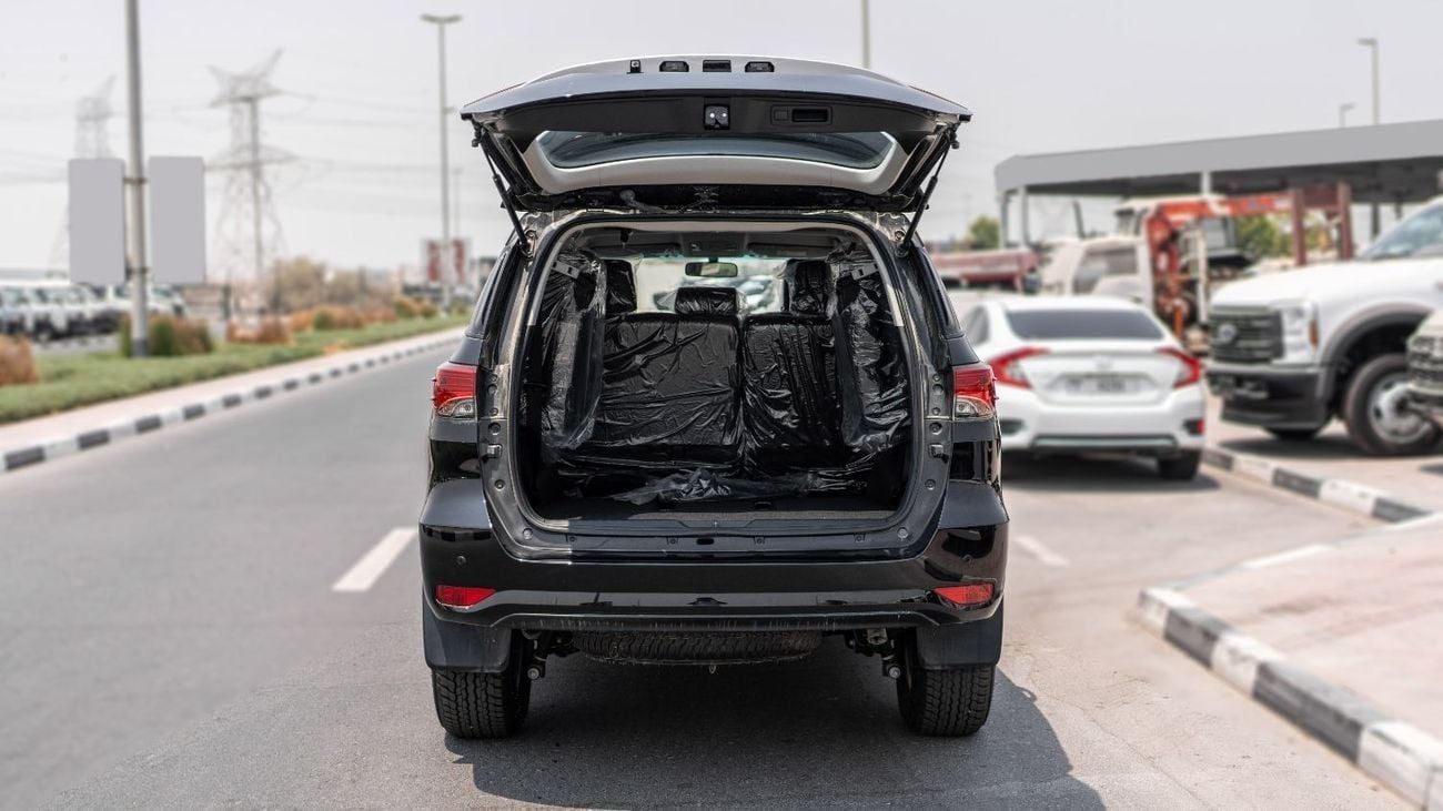 Toyota Fortuner 2025 Toyota Fortuner 2.7L AT Petrol (Black)