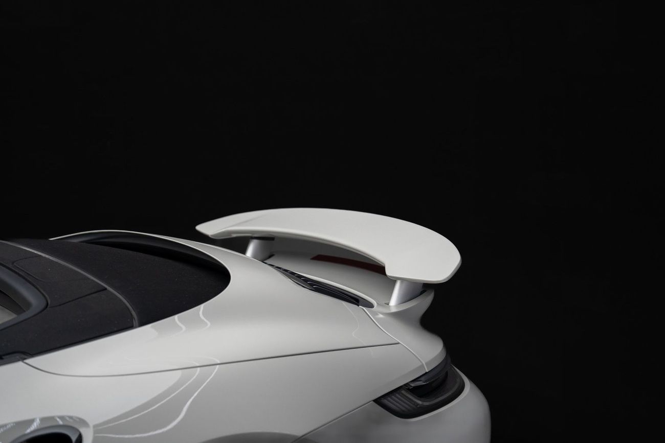 بورش 911 Turbo S 3.8L (640 HP) Convertible