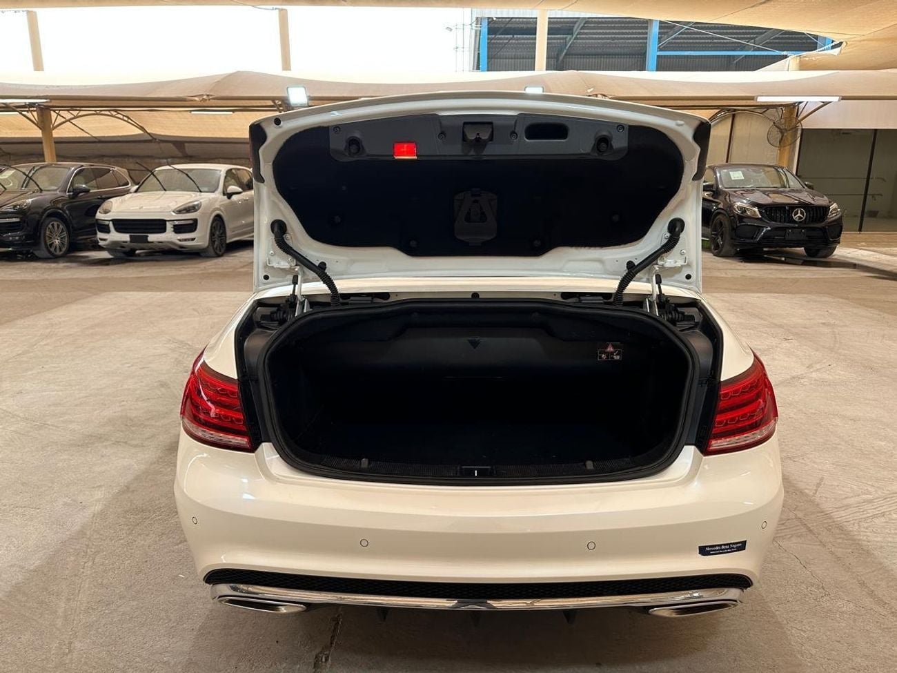 Mercedes Benz E400 | PEARL WHITE | AUTOMATIC CONVERTIBLE | MEMORY POWER SEATS
