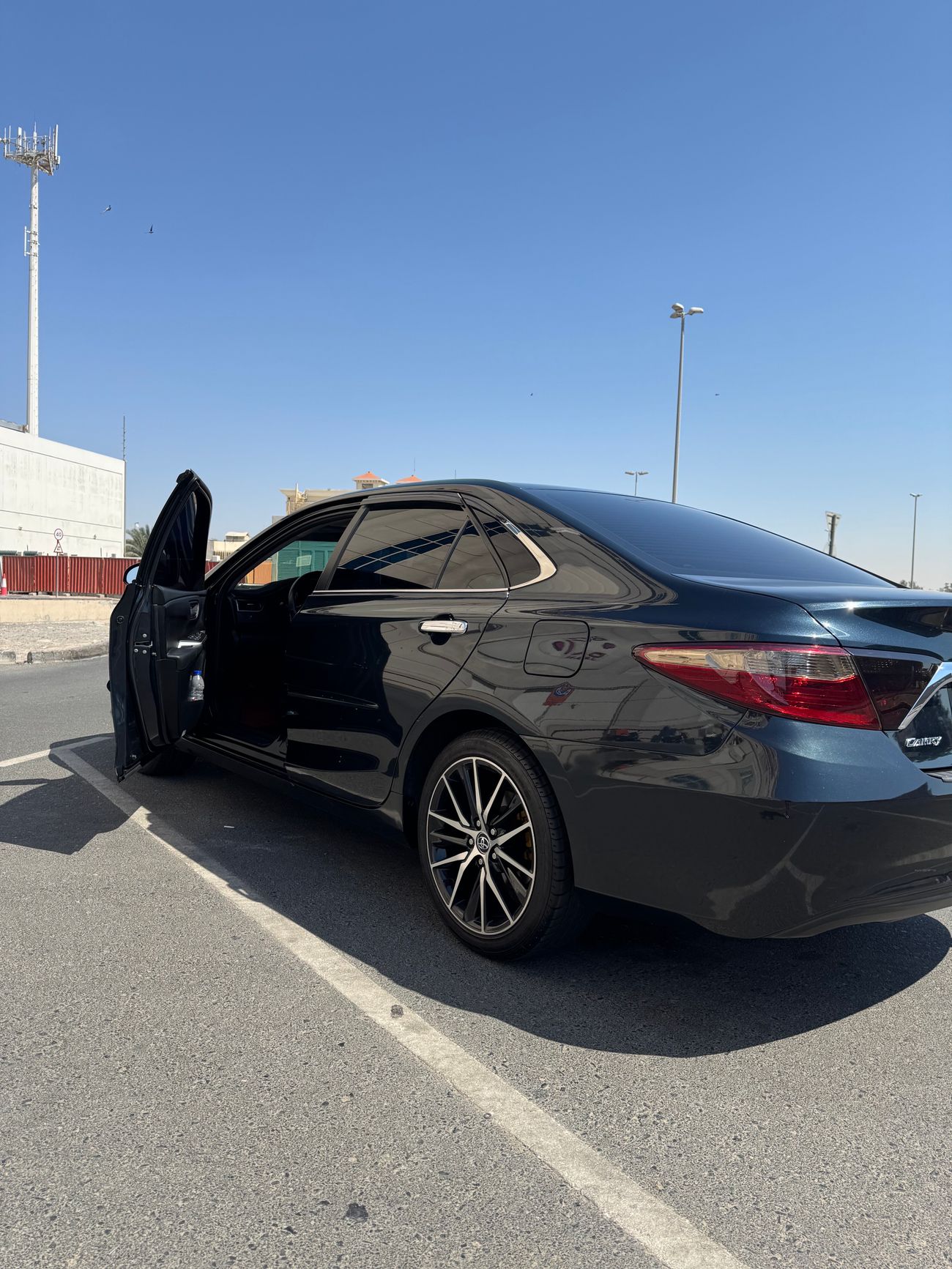 تويوتا كامري LE, 2.5L