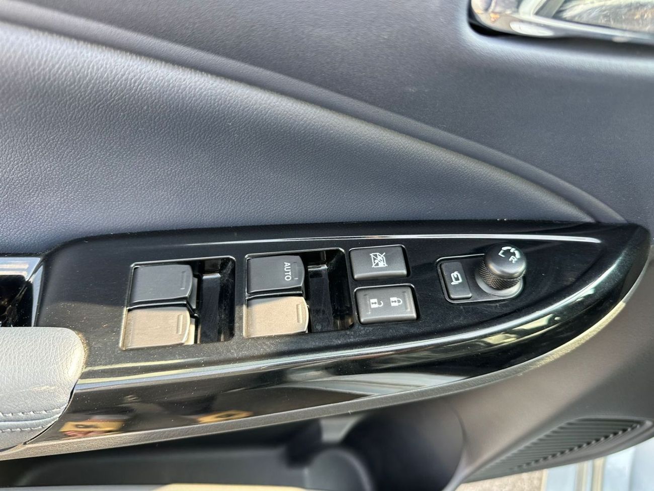 Suzuki Baleno SUZUKI BALENO HATCHBACK LHD 2023 MODEL 1.5 L PETROL AUTOMATIC(PM42039)