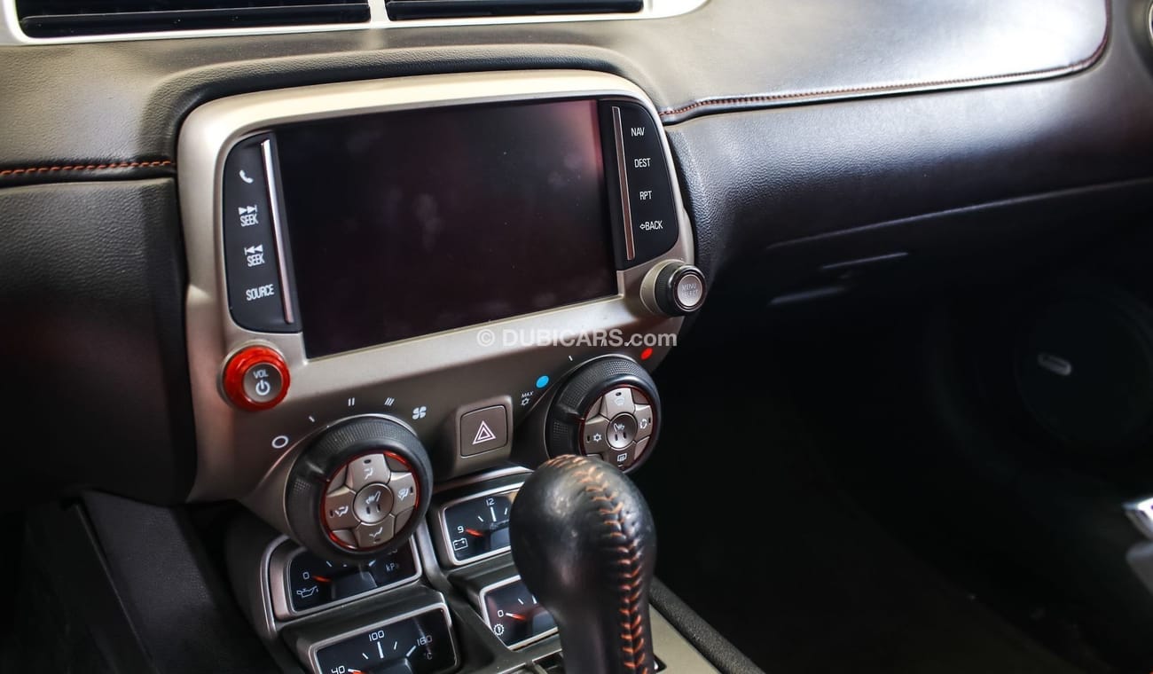 Chevrolet Camaro SS V8