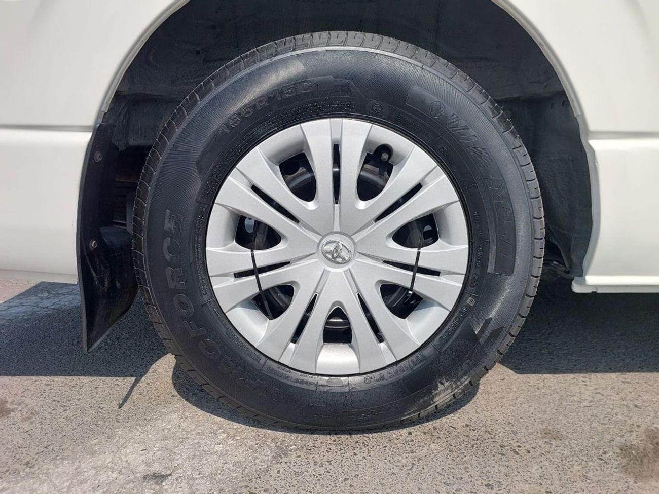 Toyota Hiace TOYOTA HIACE COMMUTER VAN RHD 2017 MODEL 3.0 L DIESEL AUTOMATIC(PM33188)