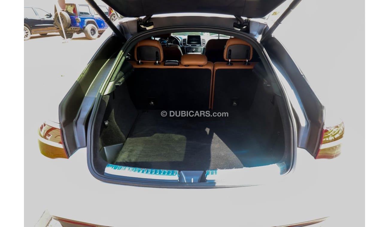 مرسيدس بنز GLE 43 AMG C292